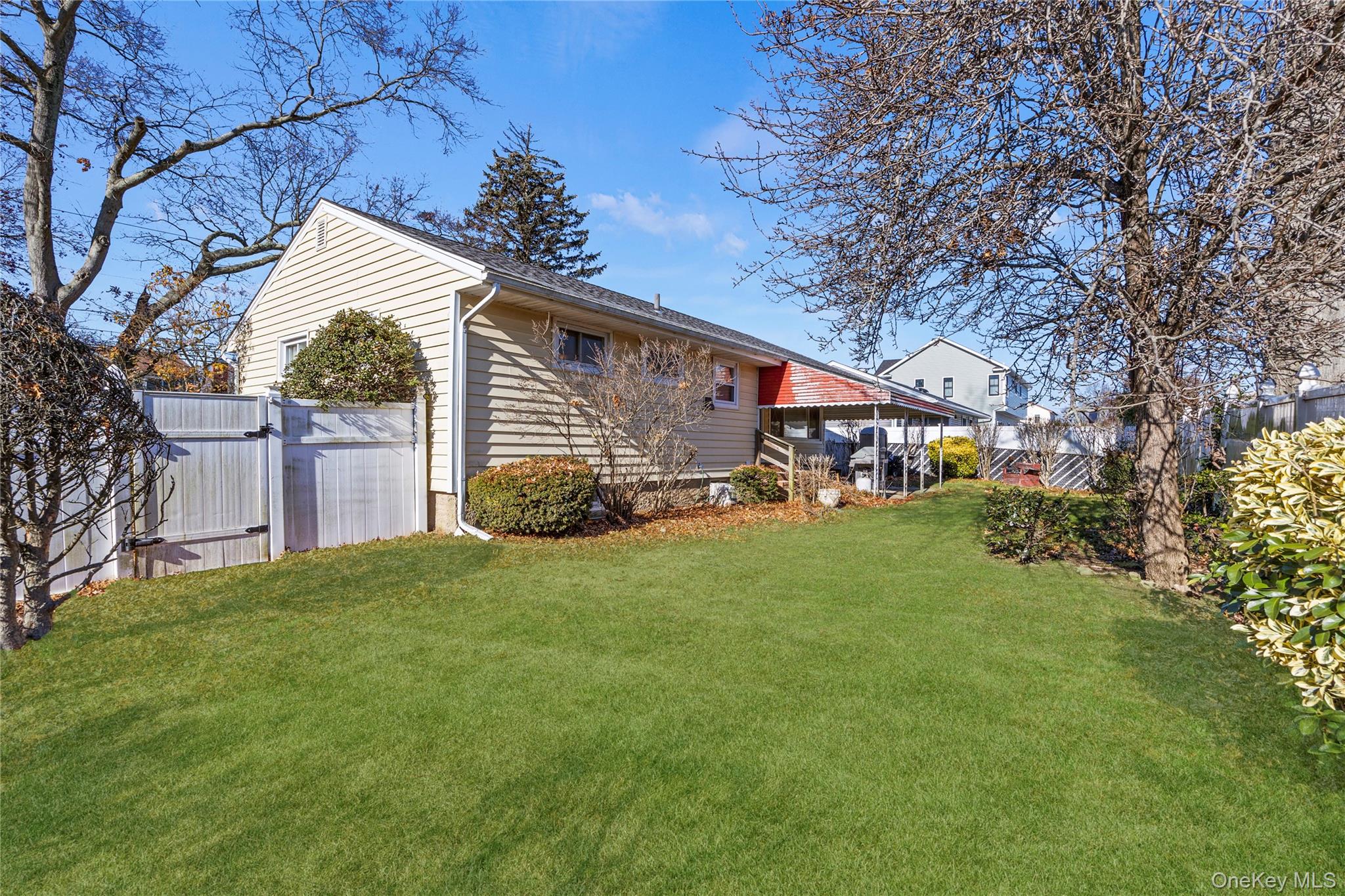 #17 photo, 251 1st Avenue, 롱 아일랜드 Massapequa Park , NY 11762