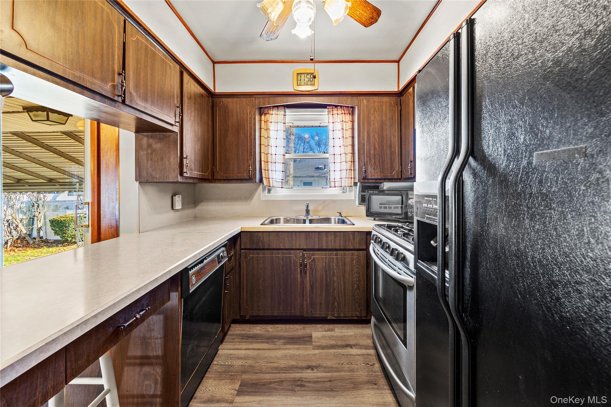 #8 photo, 251 1st Avenue, 롱 아일랜드 Massapequa Park , NY 11762