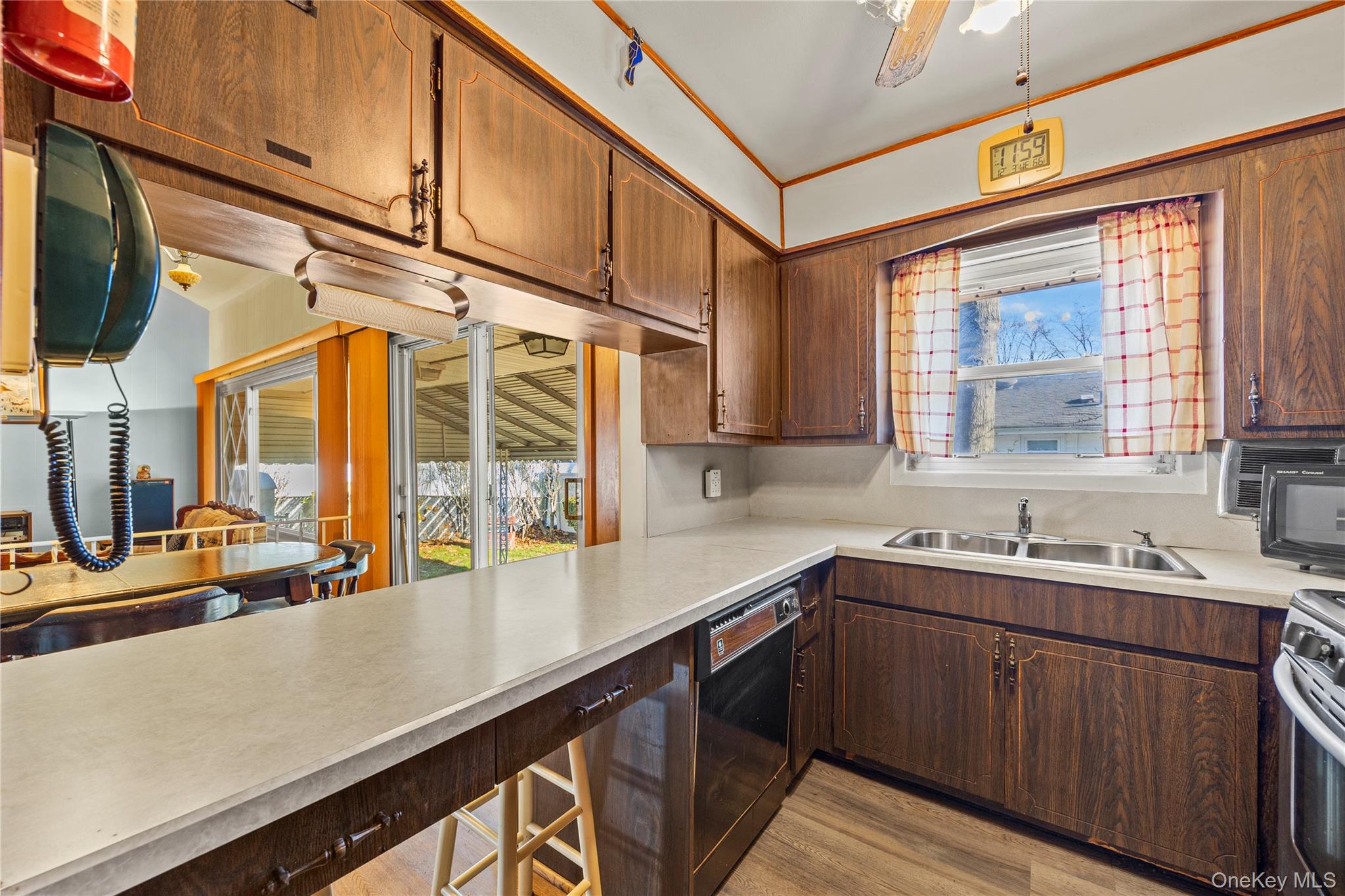 #9 photo, 251 1st Avenue, 롱 아일랜드 Massapequa Park , NY 11762