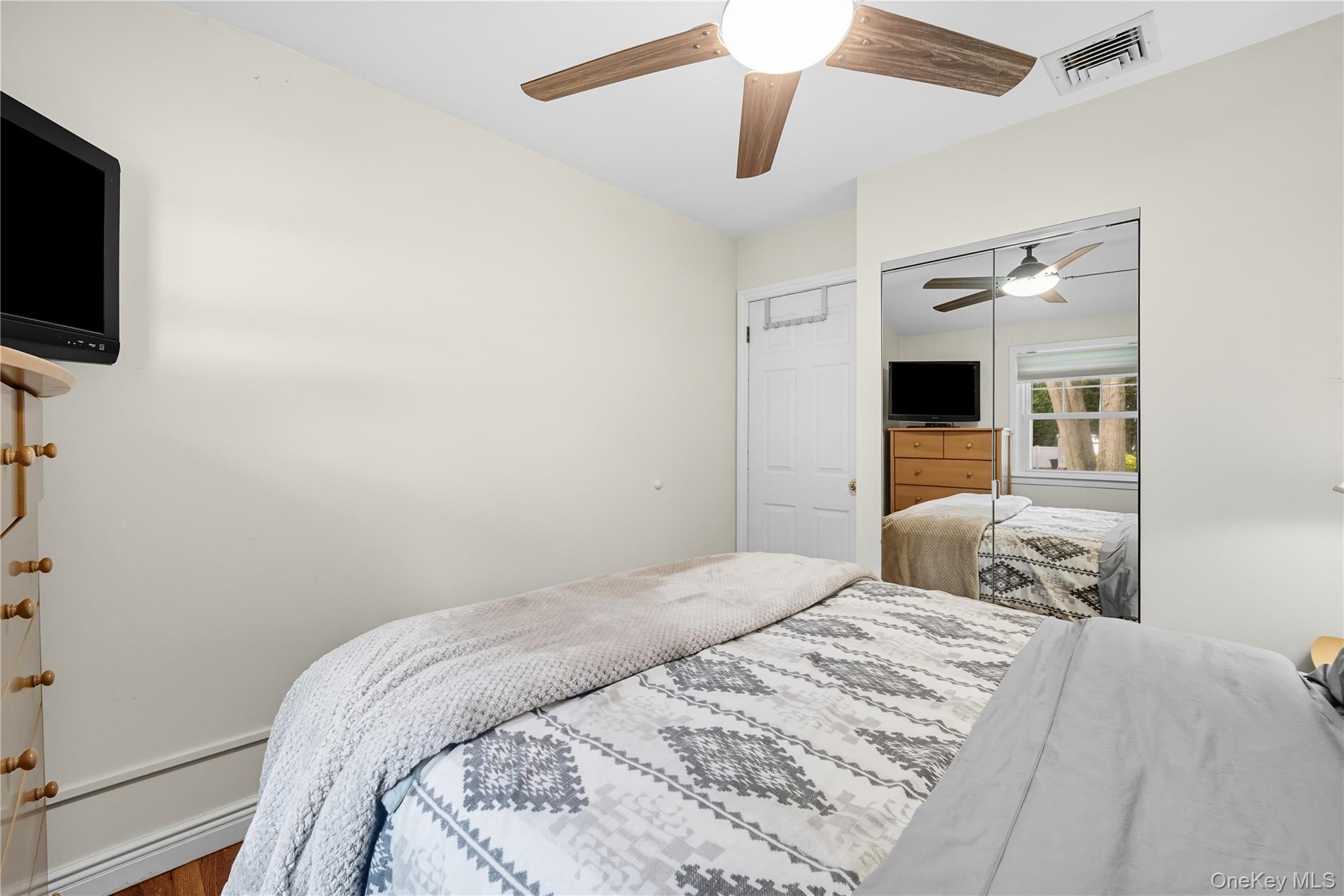 #4 photo, 20 MacArthur Boulevard, Саффолк ‖ Hauppauge , NY 11788