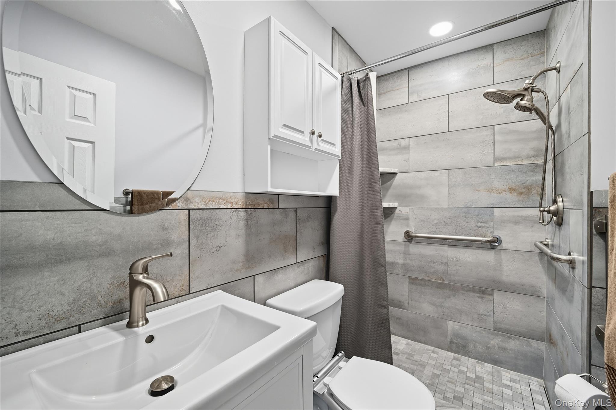 #9 photo, 20 MacArthur Boulevard, Саффолк ‖ Hauppauge , NY 11788