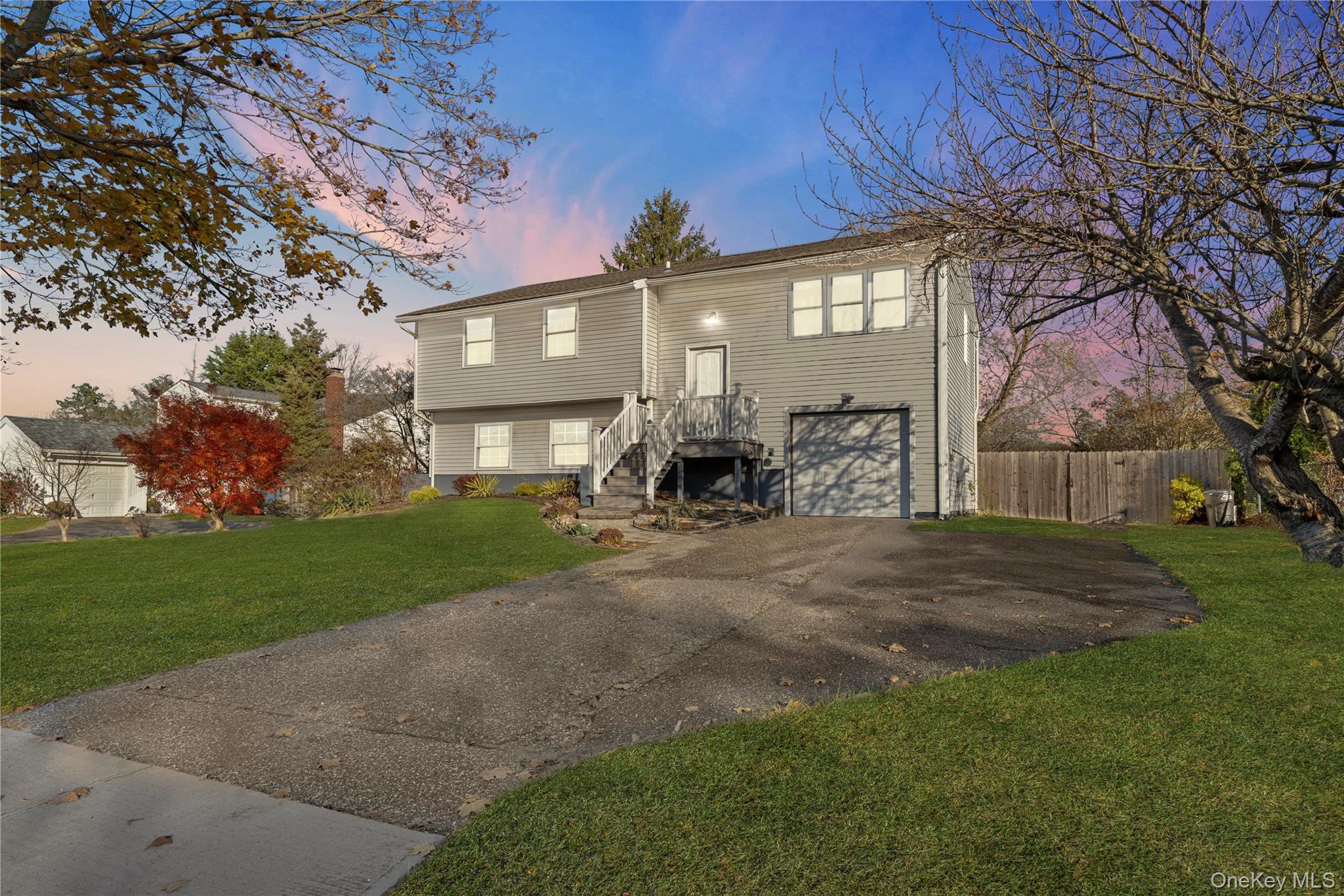 #2 photo, 60 Mercury Avenue, Саффолк ‖ East Patchogue , NY 11772