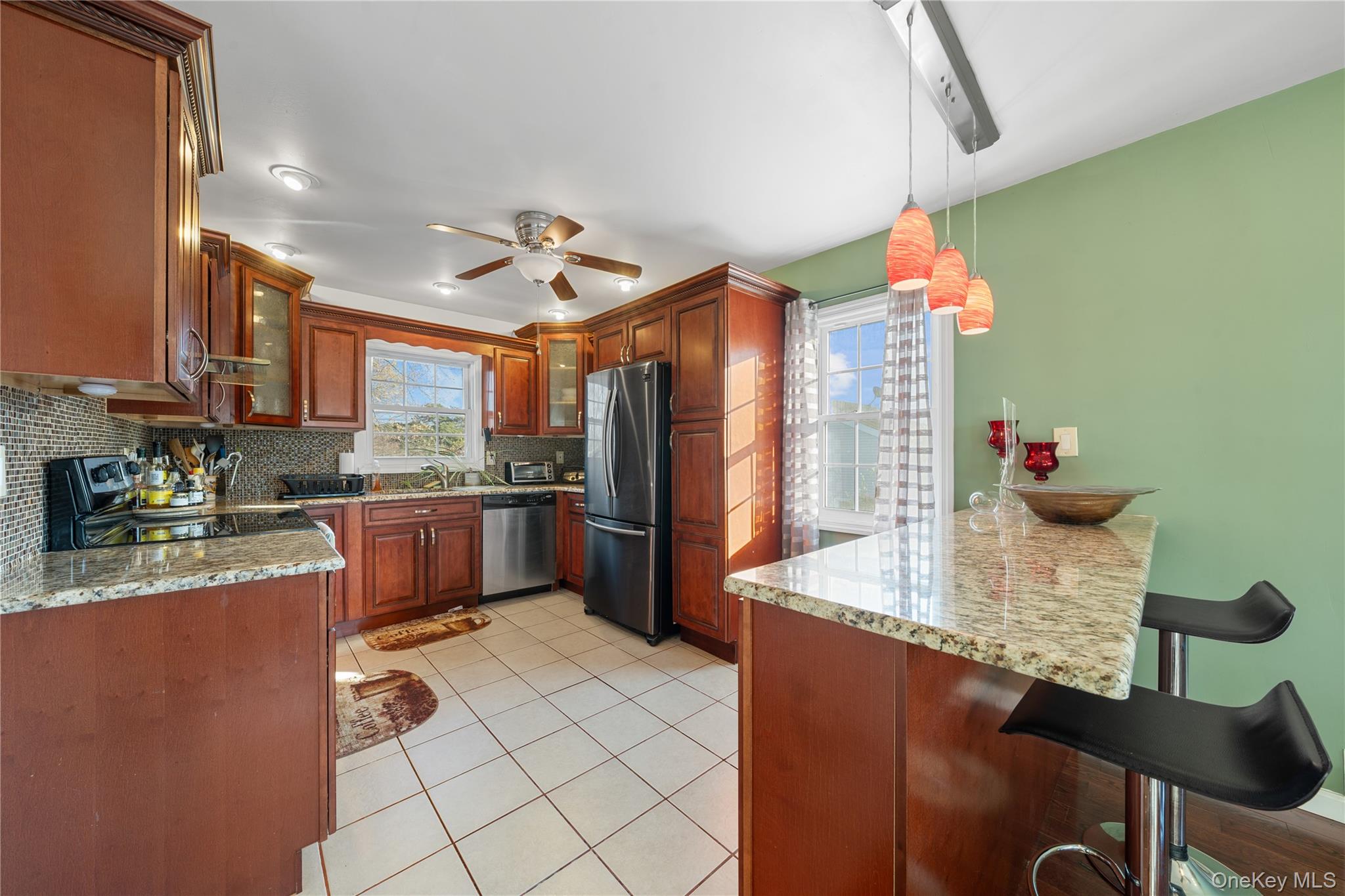 #7 photo, 60 Mercury Avenue, Саффолк ‖ East Patchogue , NY 11772