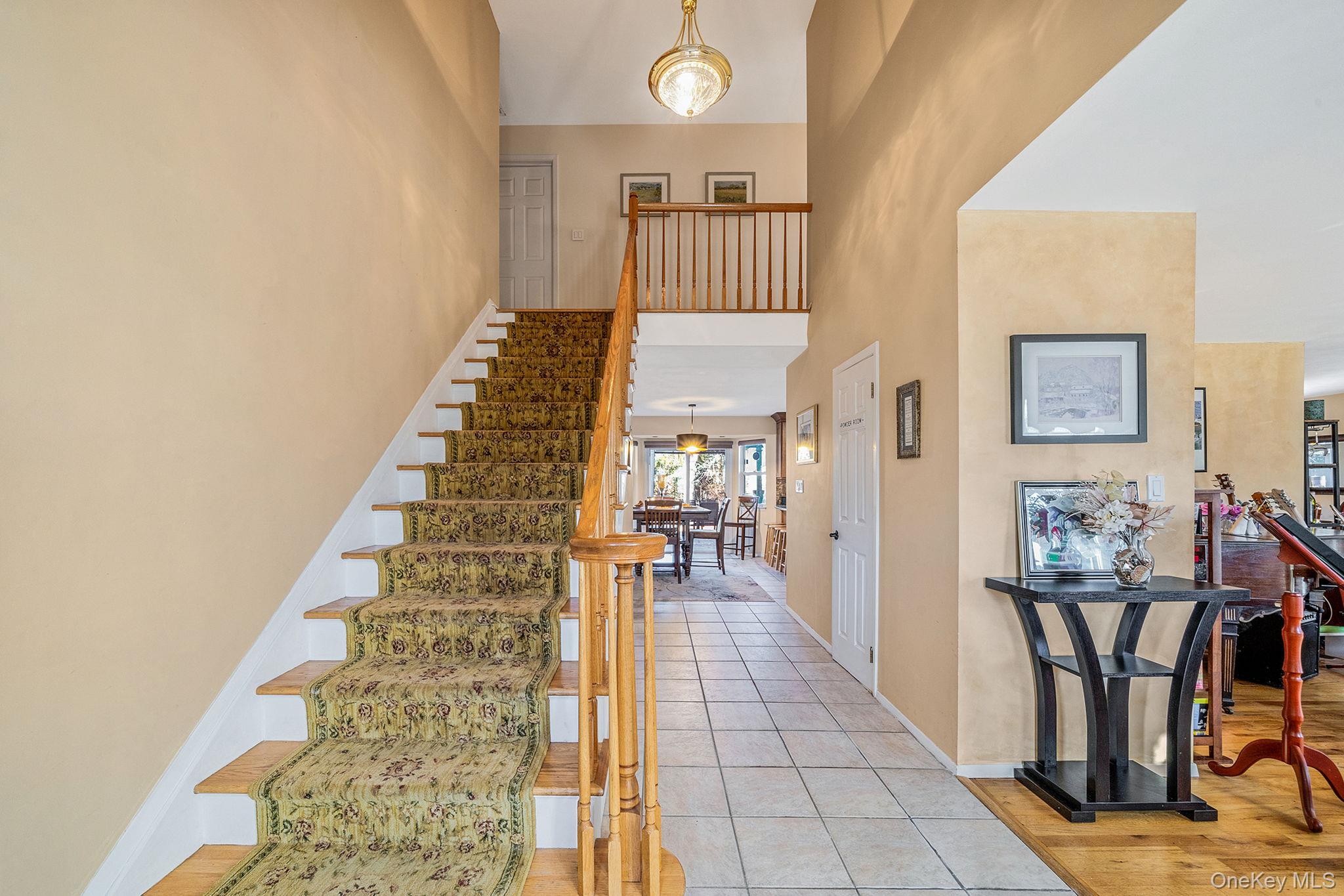 #4 photo, 9 Minto Court, מחוז סאפוק Centereach , NY 11720