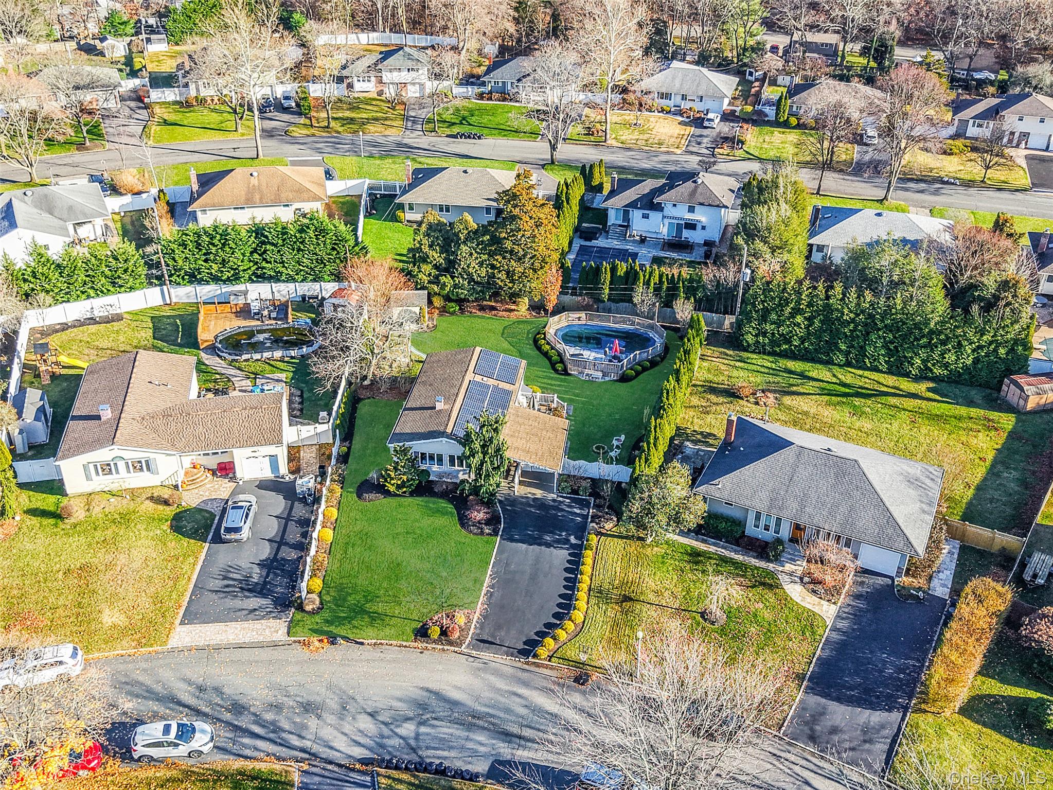 #12 photo, 15 Penn Drive, מחוז סאפוק Smithtown , NY 11787