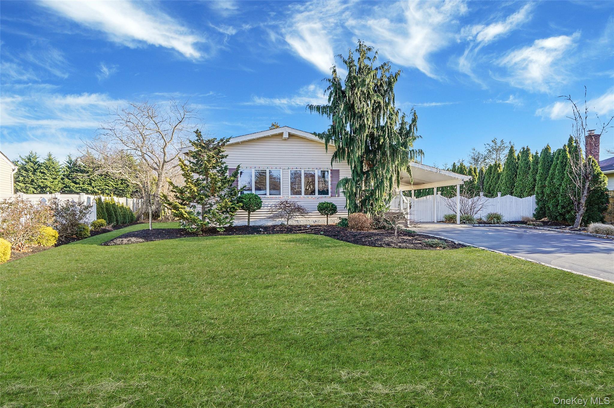 #14 photo, 15 Penn Drive, מחוז סאפוק Smithtown , NY 11787