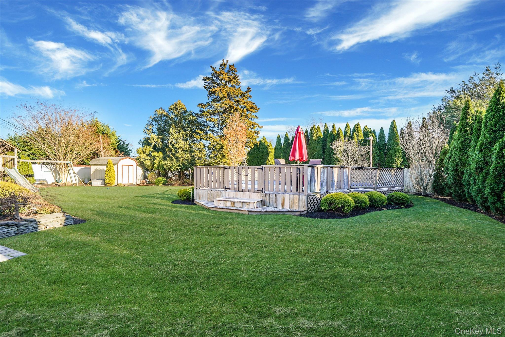 #4 photo, 15 Penn Drive, מחוז סאפוק Smithtown , NY 11787