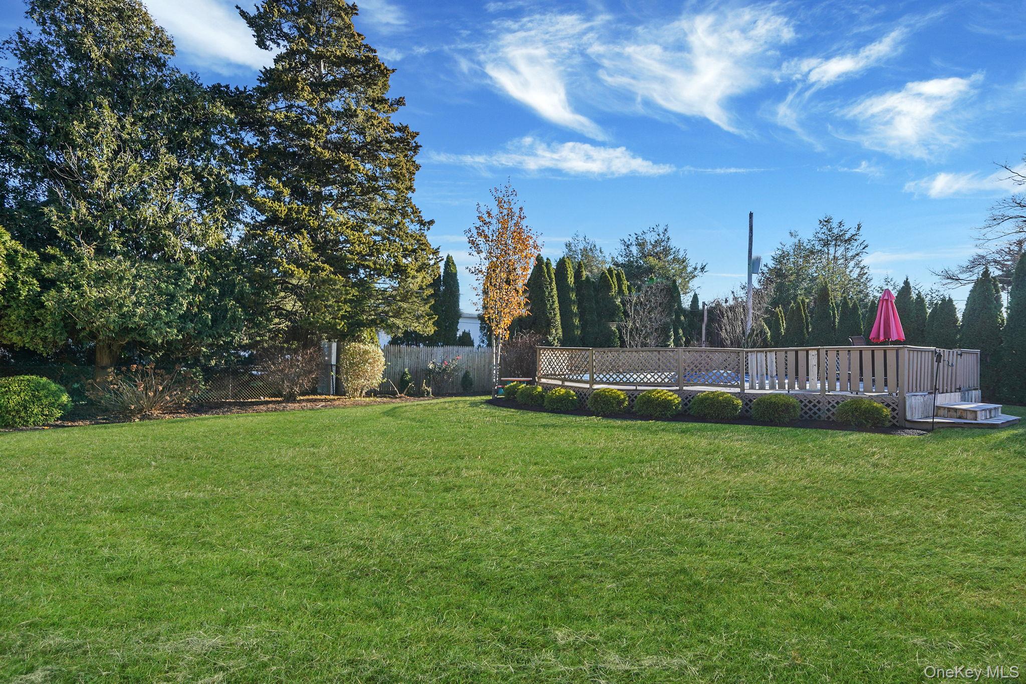 #5 photo, 15 Penn Drive, מחוז סאפוק Smithtown , NY 11787