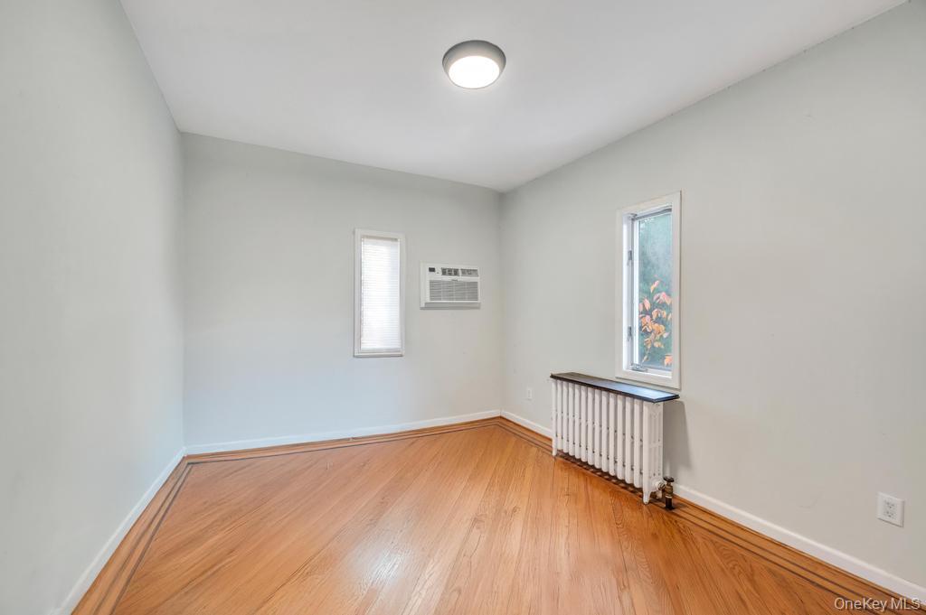 #19 photo, 88 Marlboro Road, מחוז נסאו Valley Stream , NY 11581