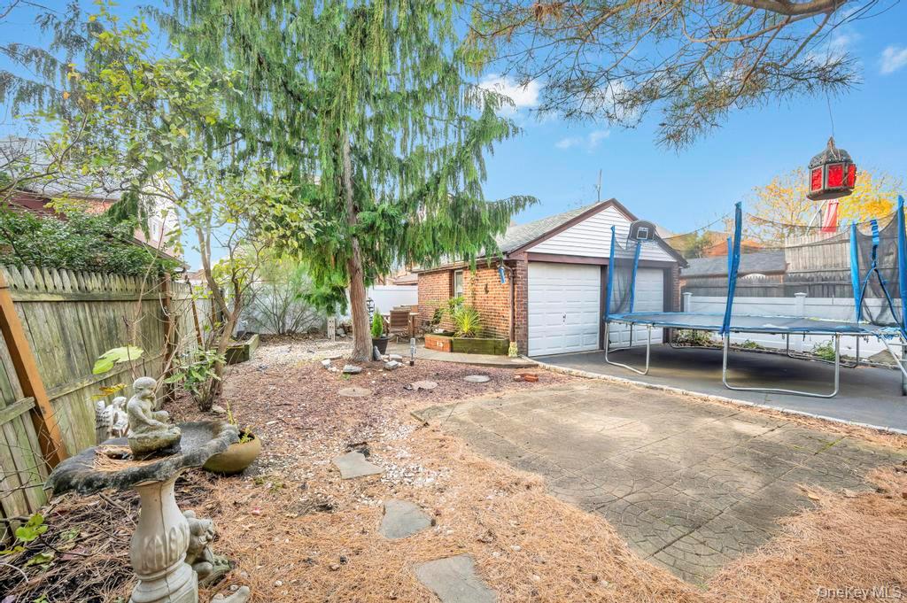 #3 photo, 88 Marlboro Road, מחוז נסאו Valley Stream , NY 11581