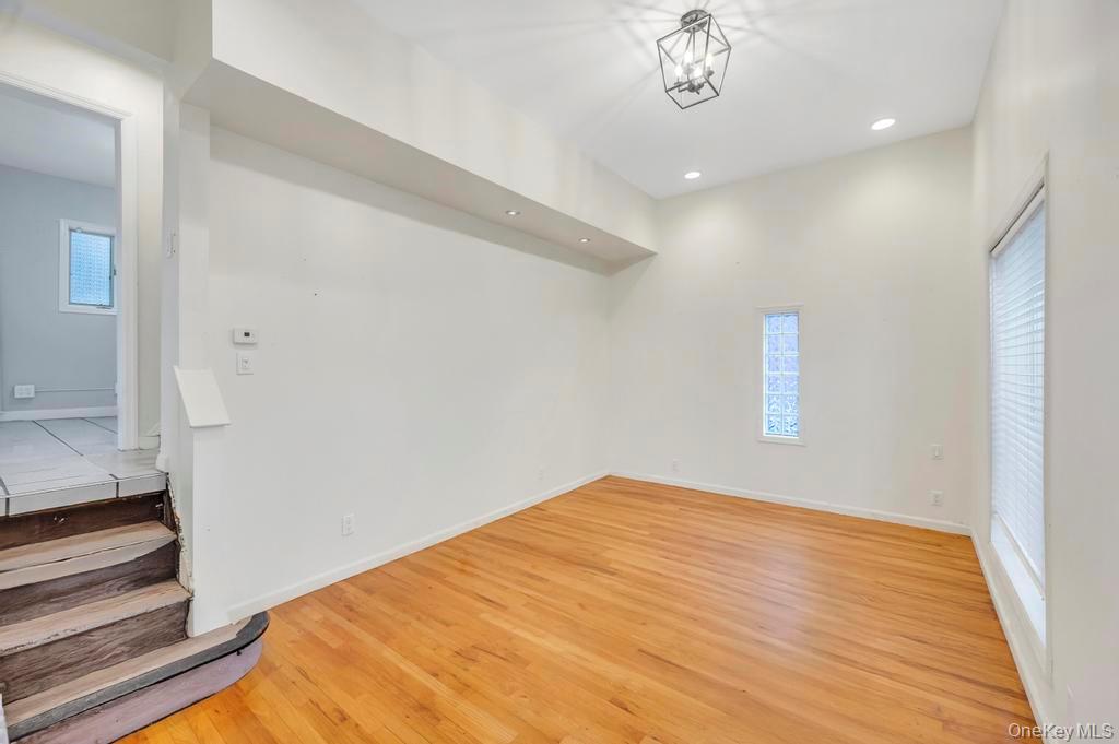 #5 photo, 88 Marlboro Road, מחוז נסאו Valley Stream , NY 11581