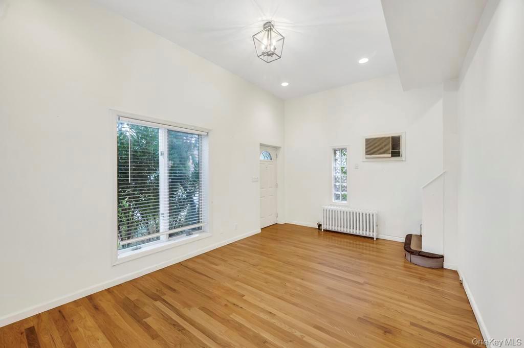 #7 photo, 88 Marlboro Road, מחוז נסאו Valley Stream , NY 11581