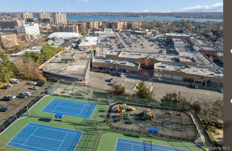 #17 photo, 2 BAY CLUB Drive, Куинс ‖ Bayside , NY 11360