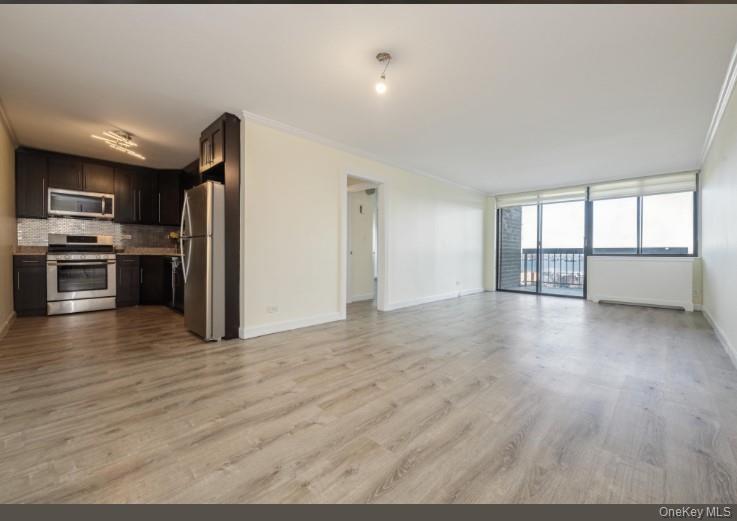 #6 photo, 2 BAY CLUB Drive, Куинс ‖ Bayside , NY 11360