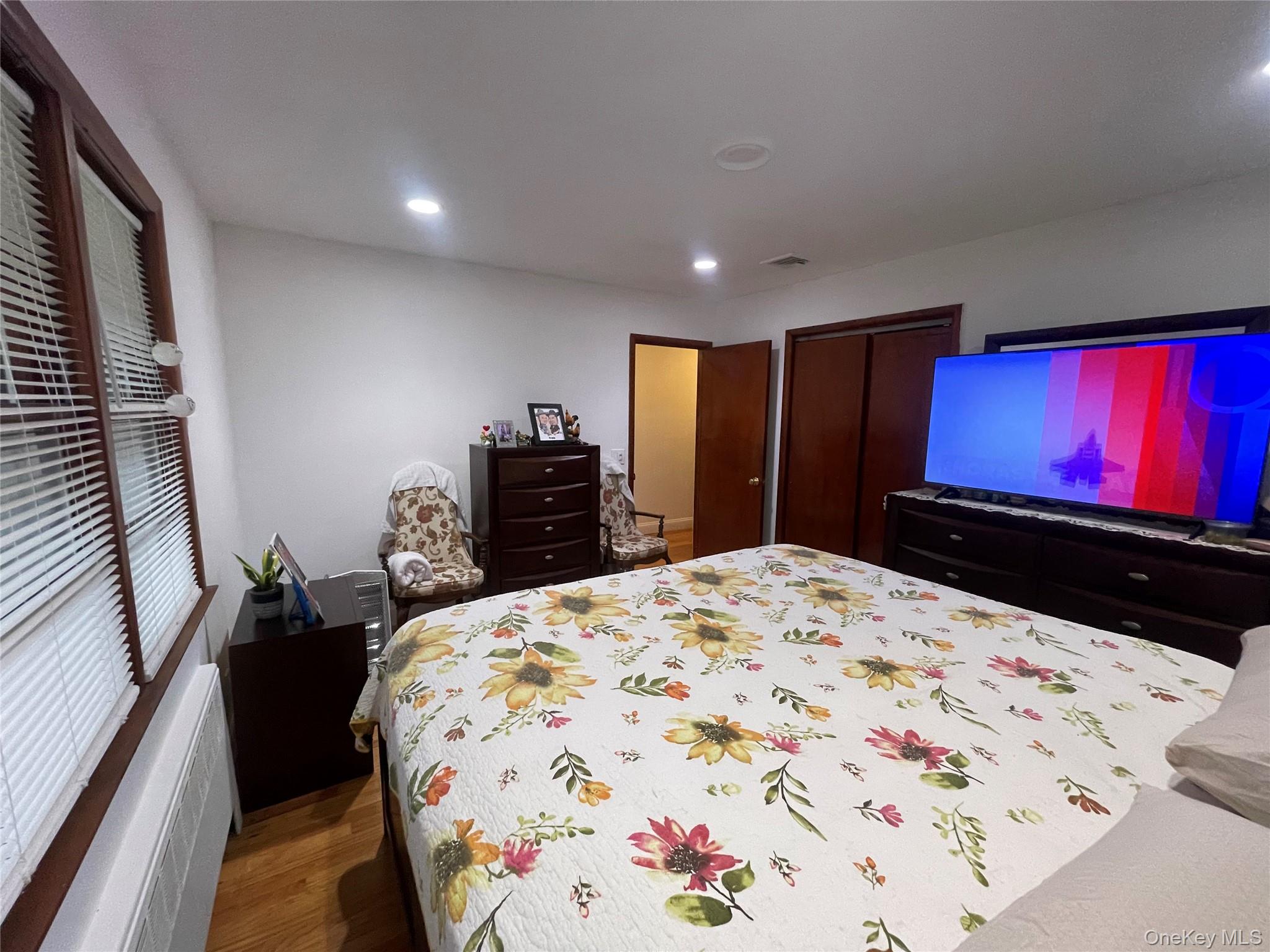 #14 photo, 30 Oakcrest Avenue, מחוז סאפוק Middle Island , NY 11953