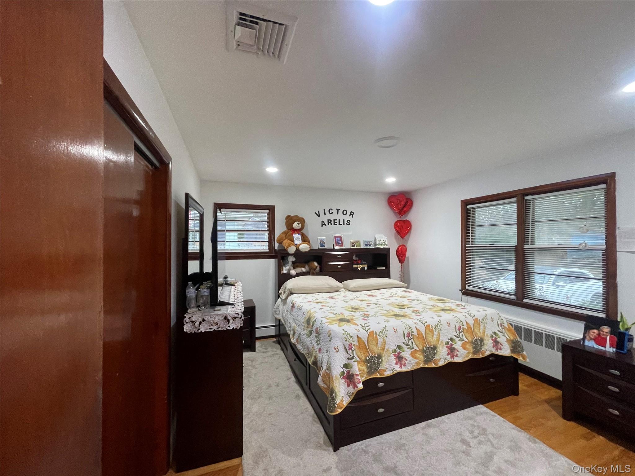 #15 photo, 30 Oakcrest Avenue, מחוז סאפוק Middle Island , NY 11953