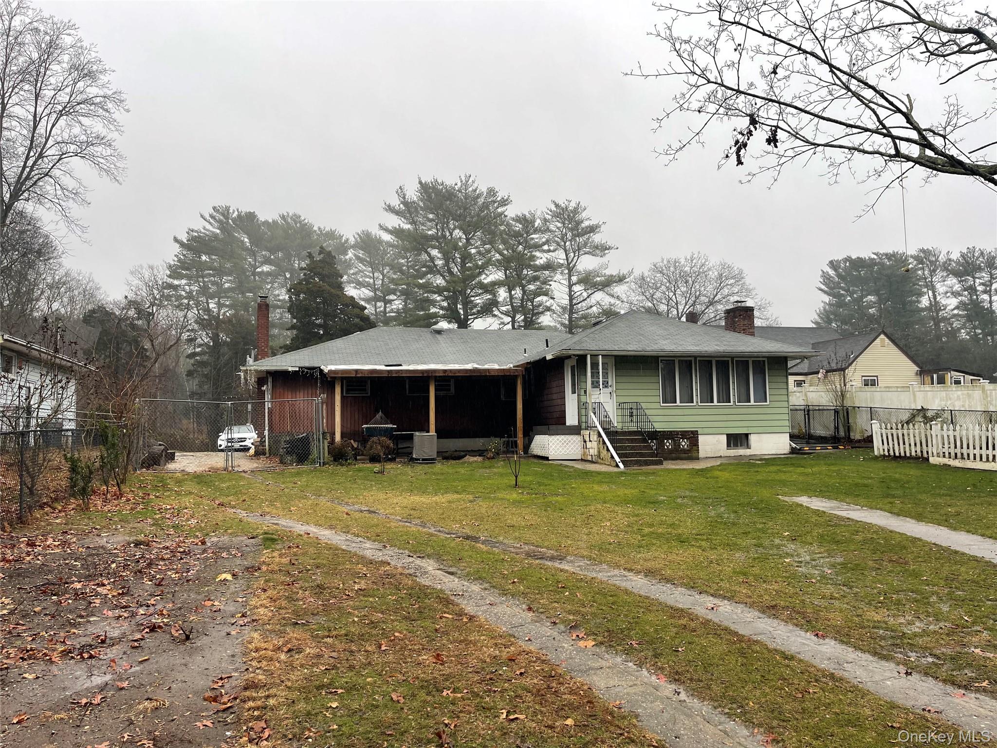 #3 photo, 30 Oakcrest Avenue, מחוז סאפוק Middle Island , NY 11953