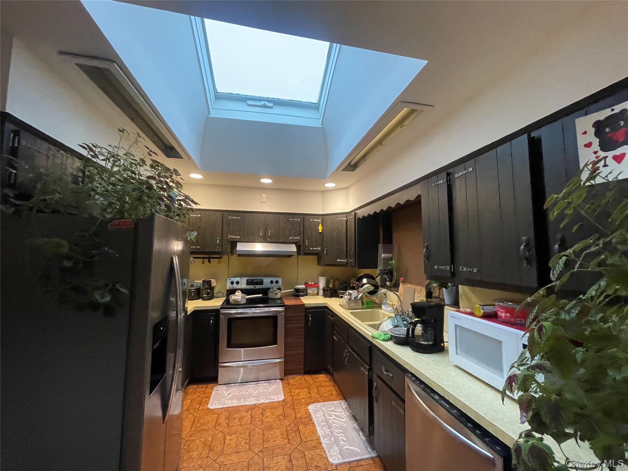 #8 photo, 30 Oakcrest Avenue, מחוז סאפוק Middle Island , NY 11953