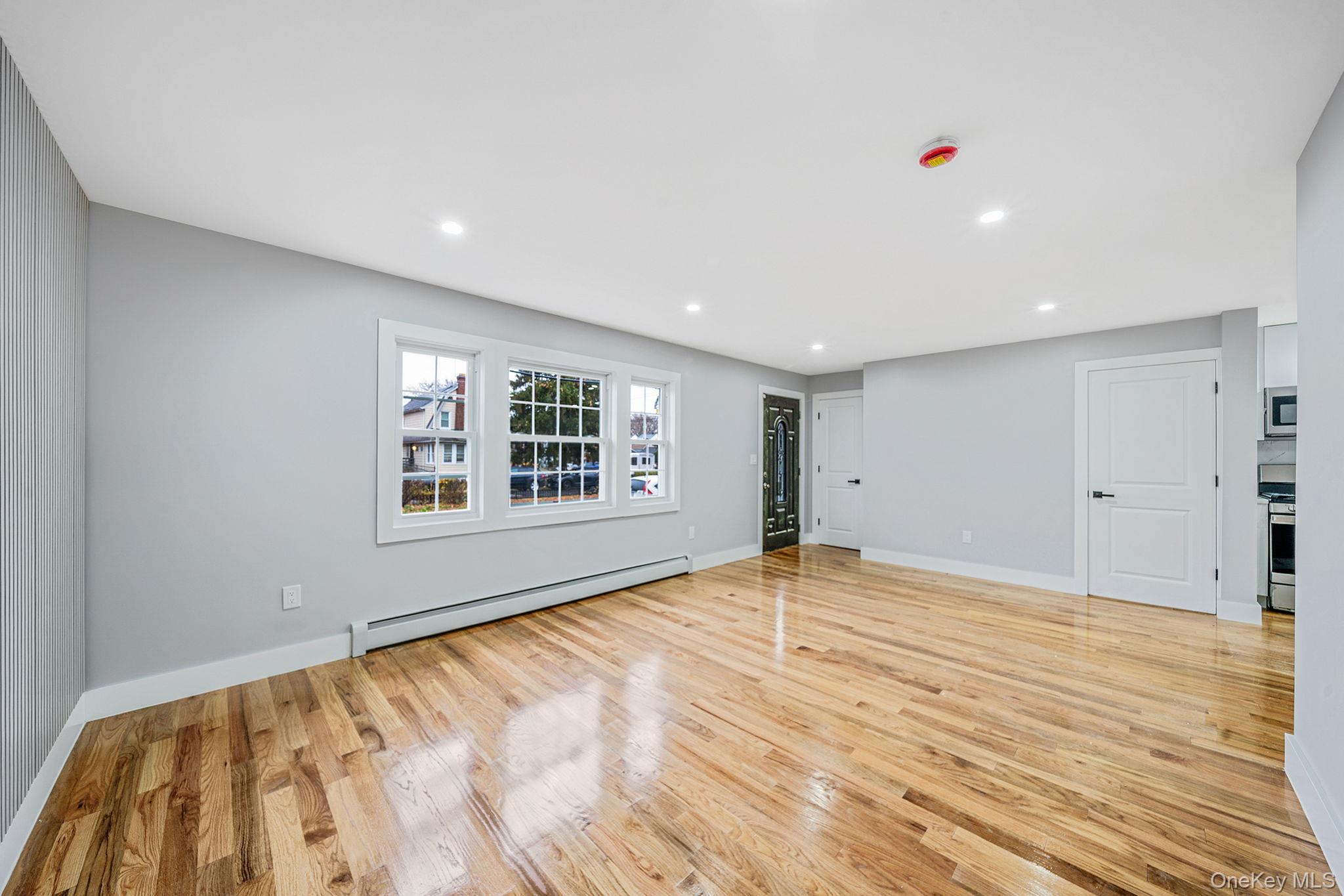 #15 photo, 21407 110th Avenue, 皇后区 Queens Village , NY 11429