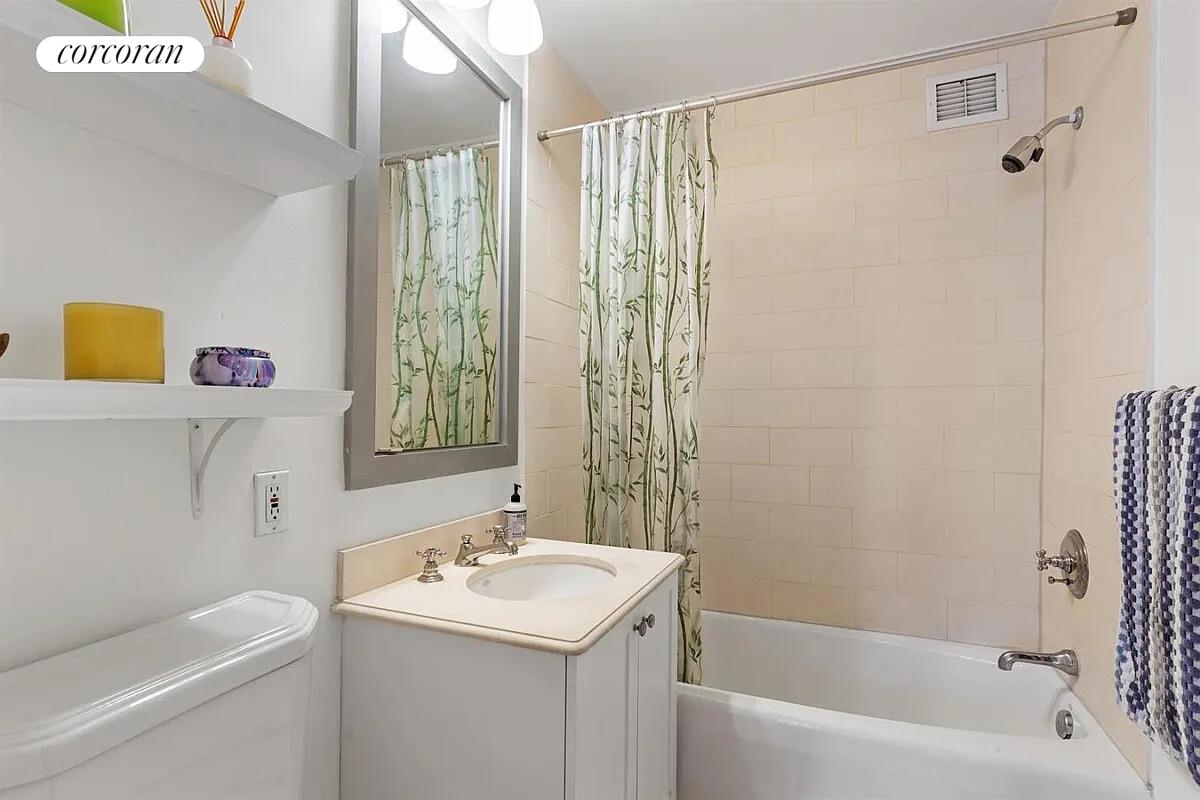 #6 photo, 400 E 51ST Street, Beekman , NY 10022