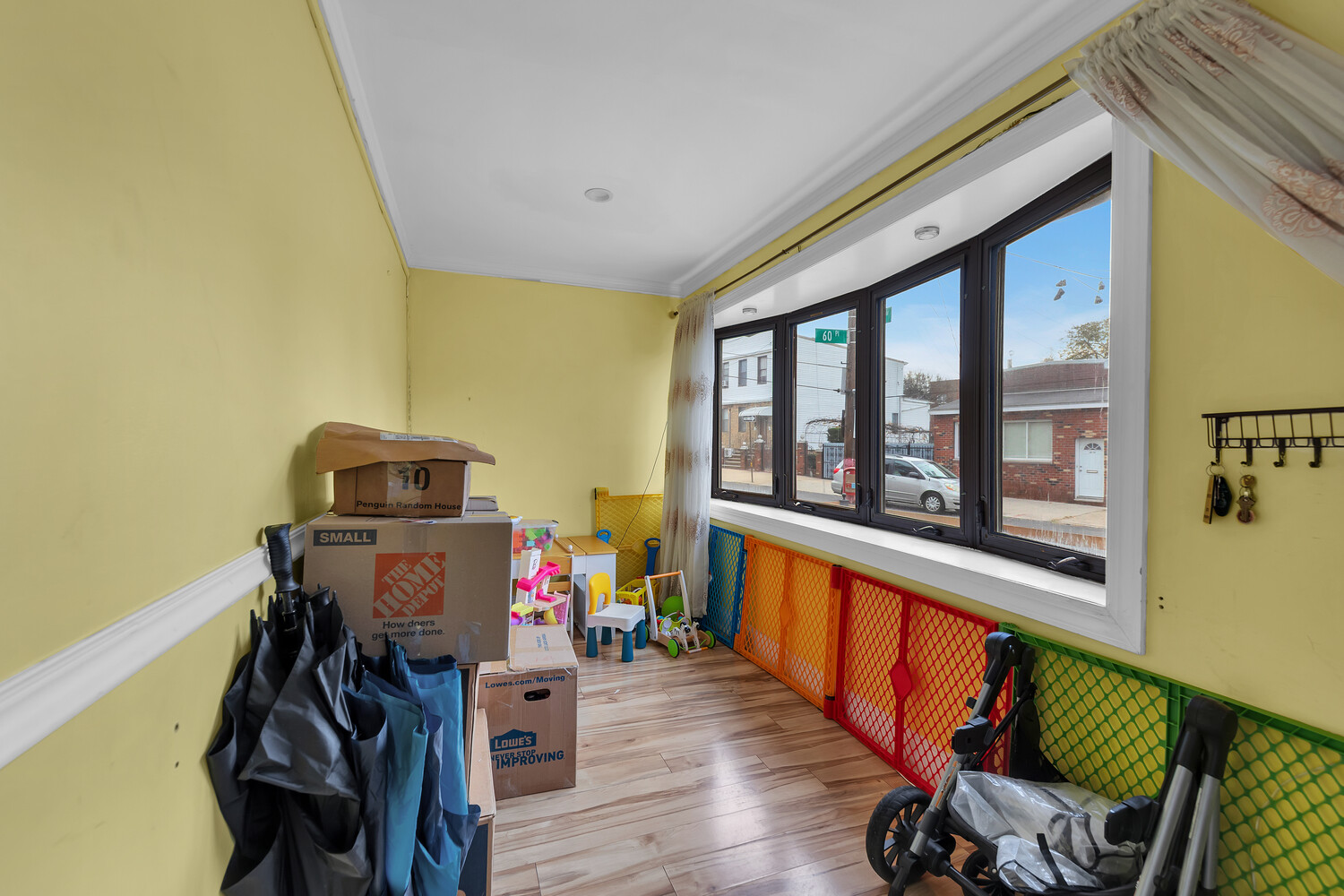 #5 photo, 60-27 ST FELIX Avenue, Glendale , NY 11385