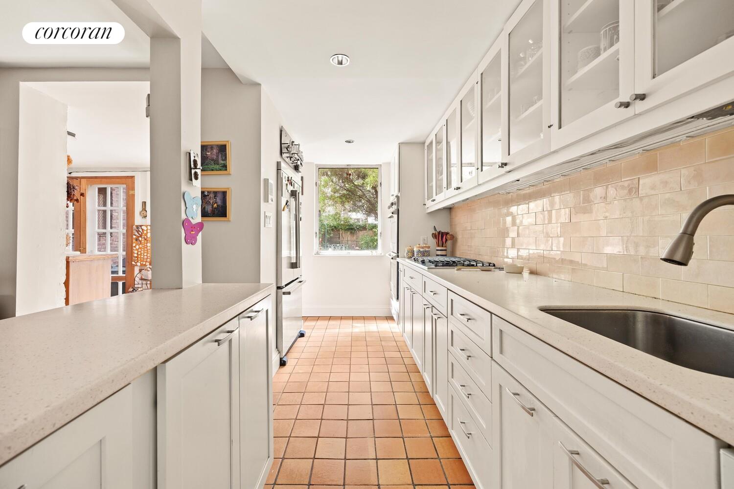 #4 photo, 134 W 13TH Street, Greenwich Village , NY 10011