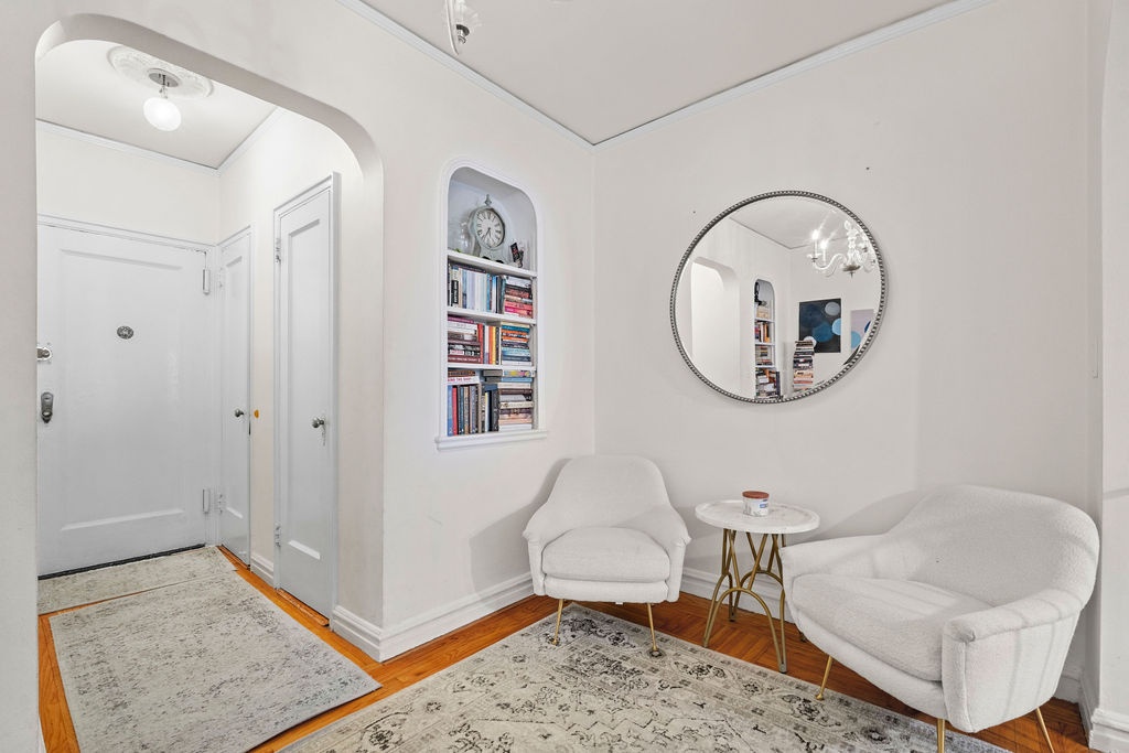 #4 photo, 225 E 74th Street, Upper East Side , NY 10021