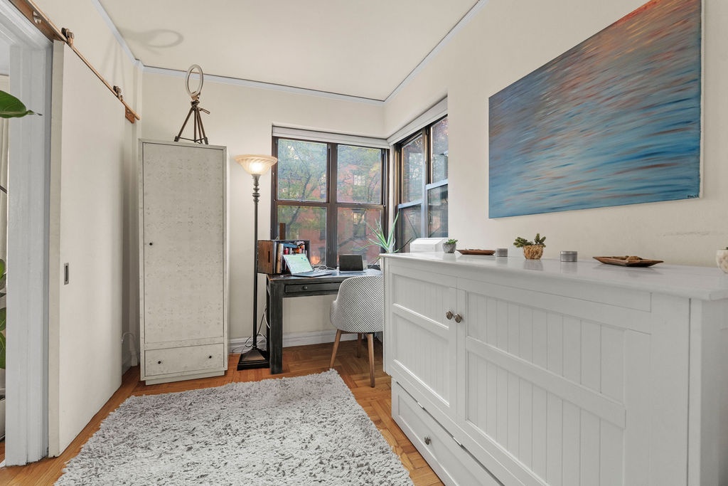 #8 photo, 225 E 74th Street, Upper East Side , NY 10021