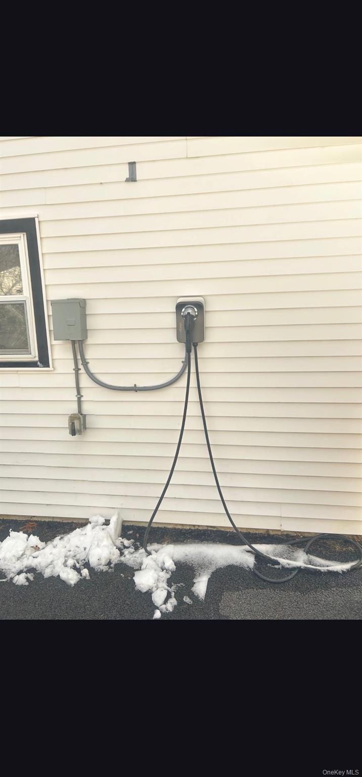 #2 photo, 22 Van Wyck Drive, Poughkeepsie , NY 12601