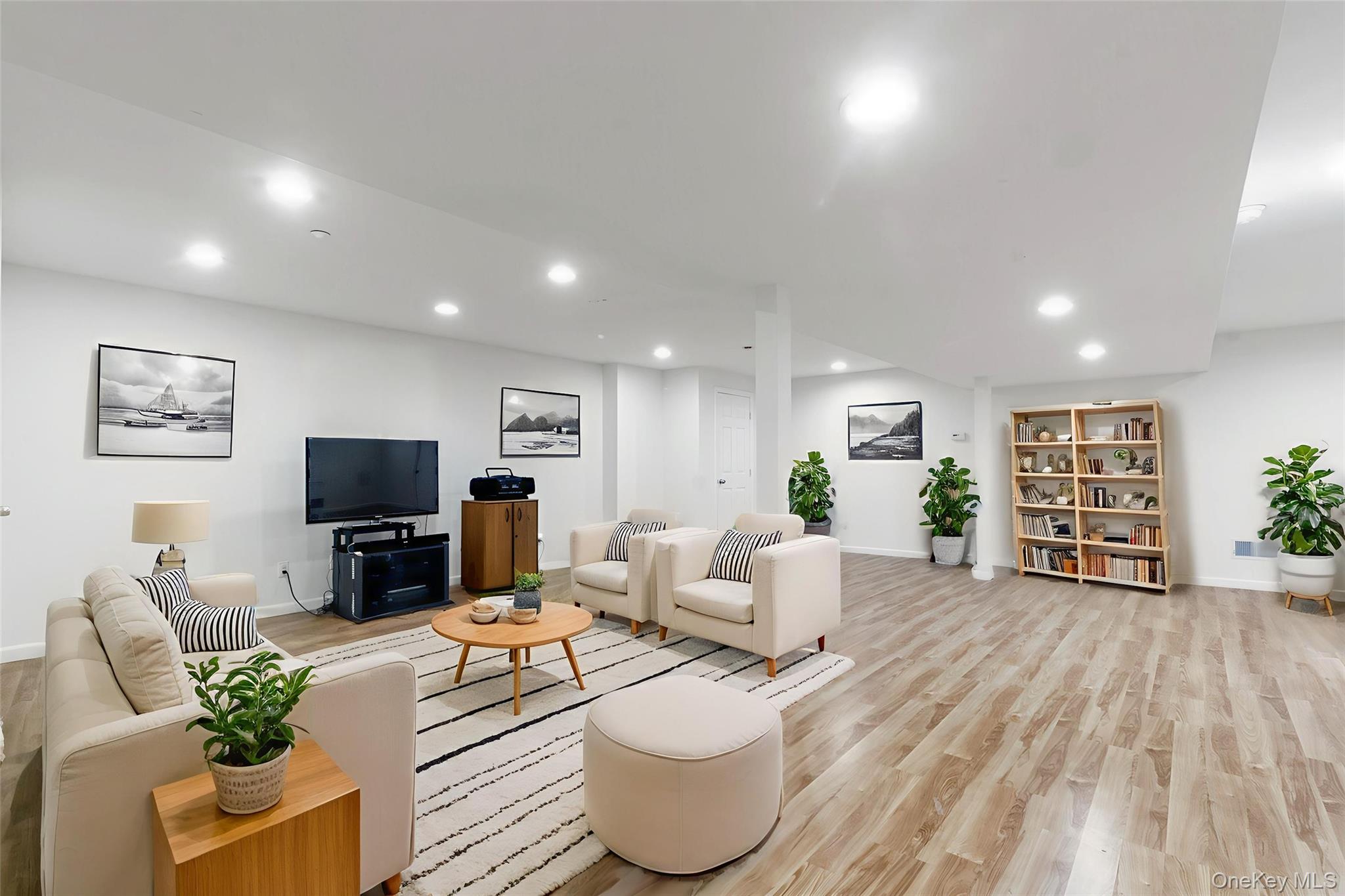 #19 photo, 79 Landmark Court, White Plains , NY 10603