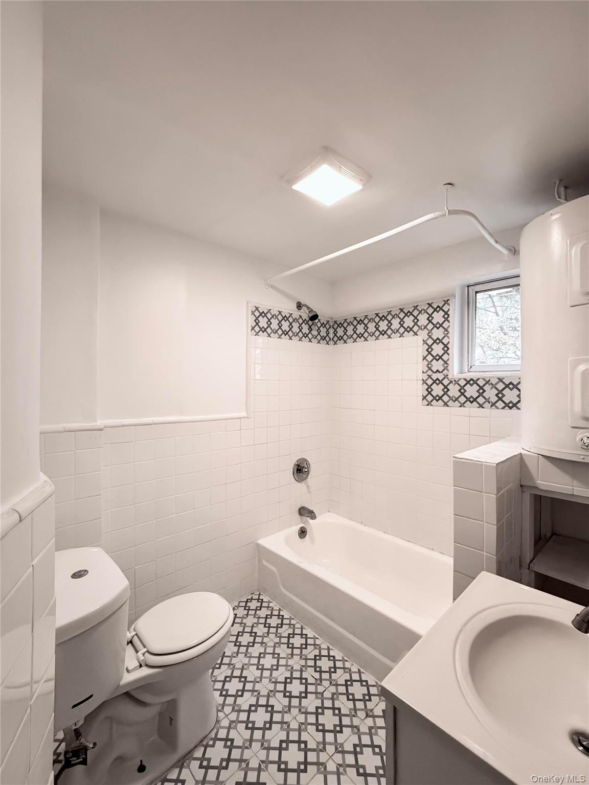 #9 photo, 282 Grand Street, 纽约州 Newburgh , NY 12550