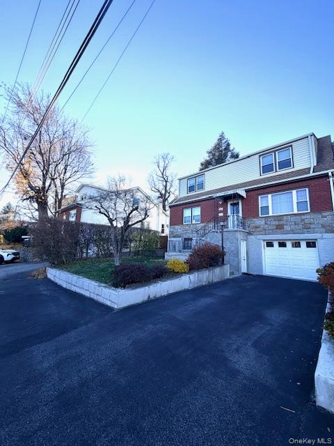 #17 photo, 25 Mansion Avenue, Yonkers , NY 10704