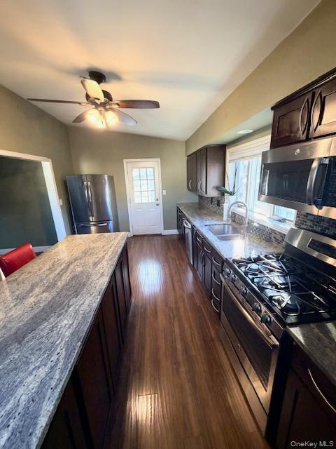 #4 photo, 25 Mansion Avenue, Yonkers , NY 10704