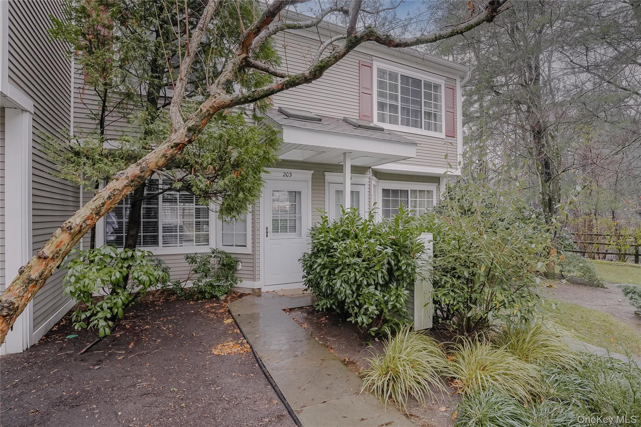 #3 photo, 203 Park Ridge Lane, White Plains , NY 10603