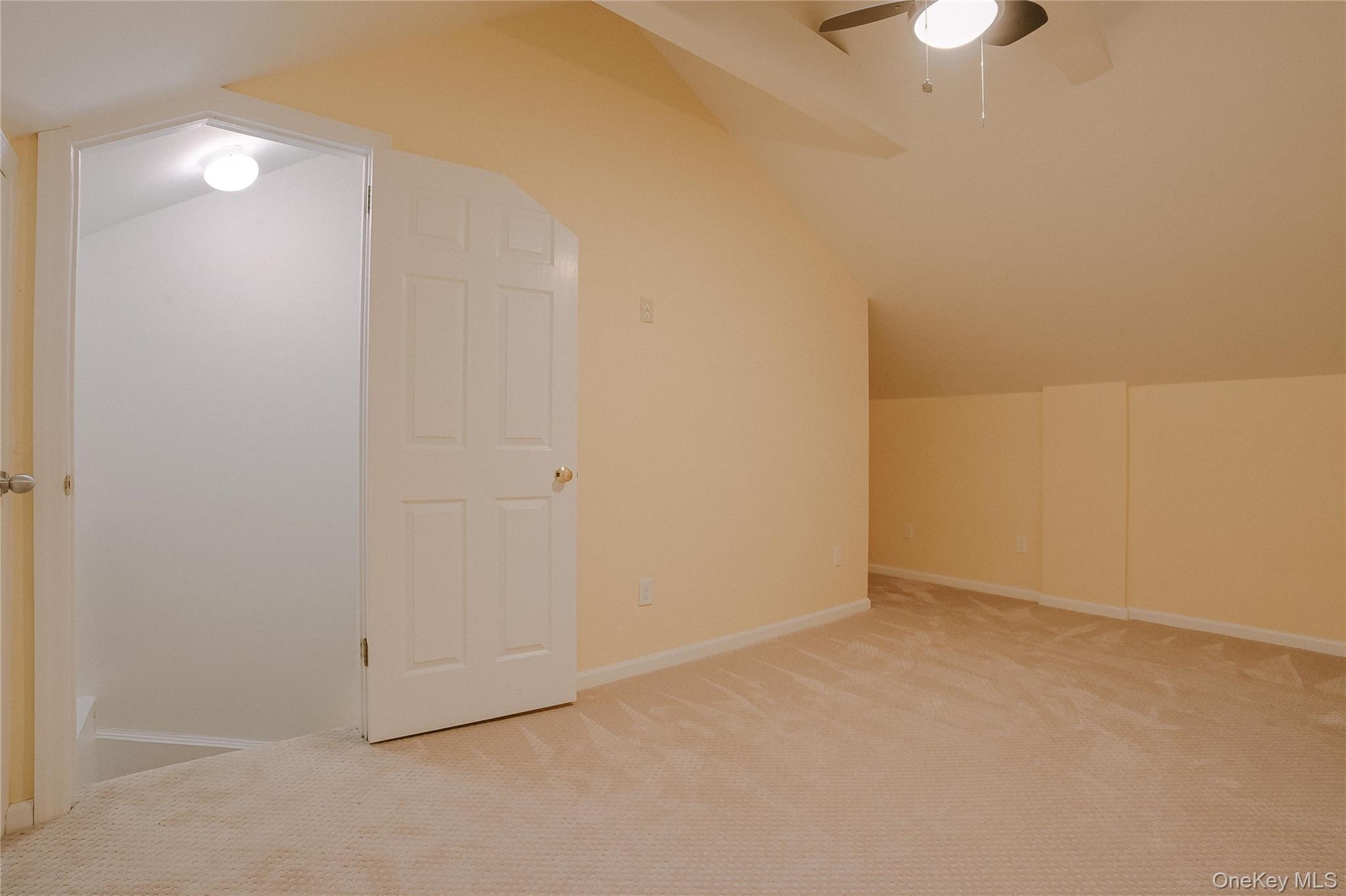 #6 photo, 203 Park Ridge Lane, White Plains , NY 10603