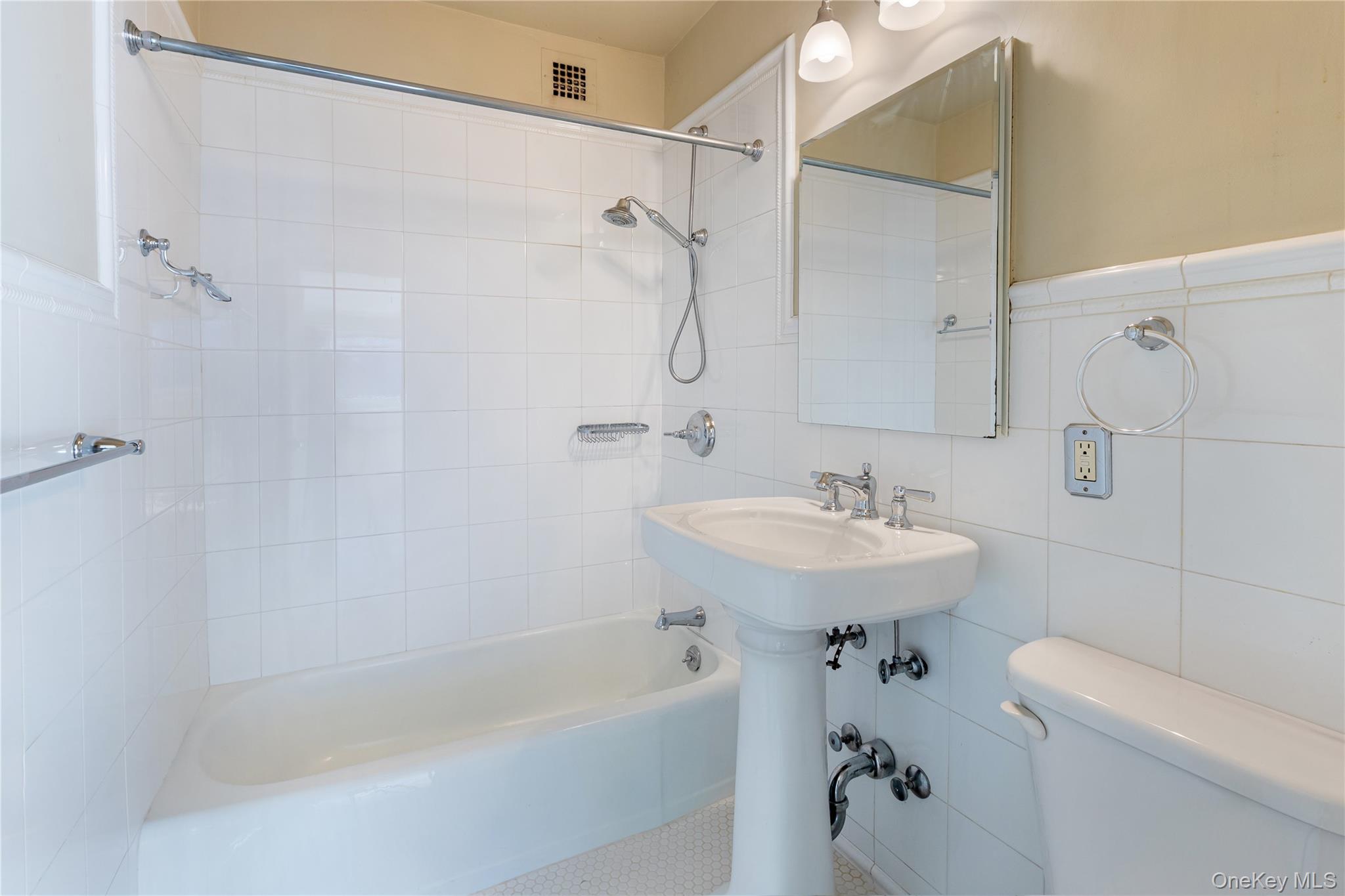 #14 photo, 2621 Palisade Avenue, ब्रोंक्स Bronx , NY 10463