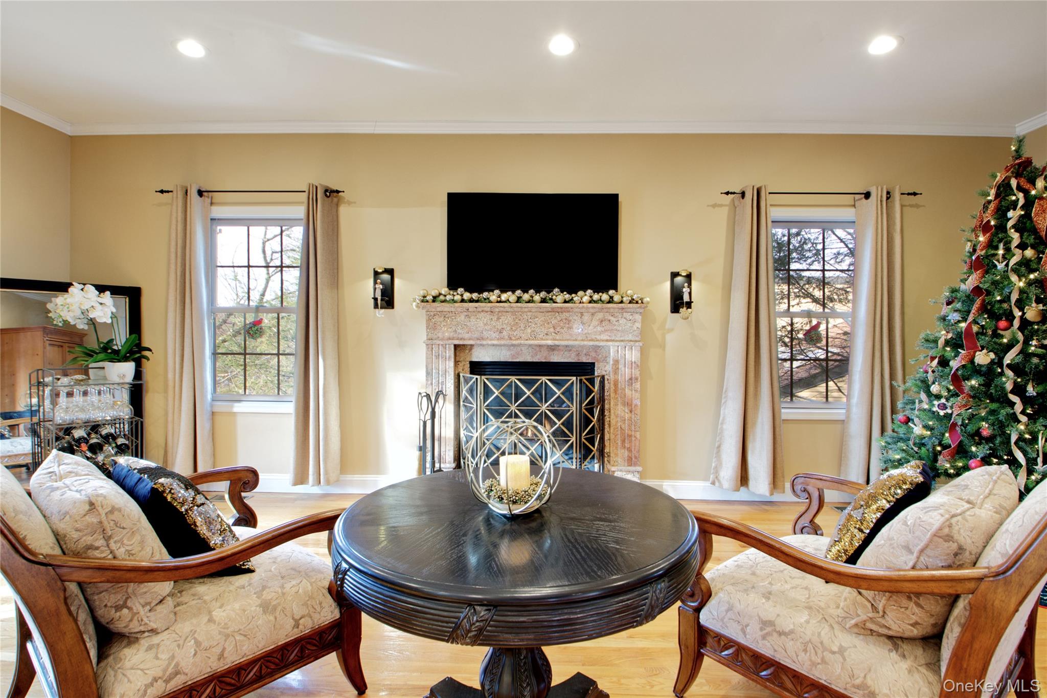 #11 photo, 42 Mora Court, Manhasset , NY 11030