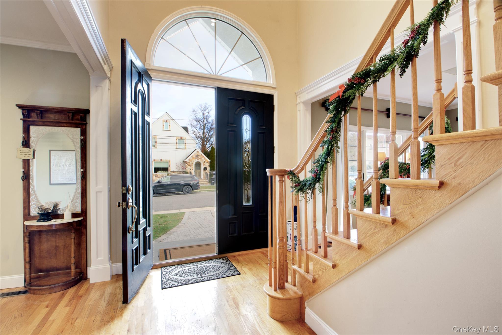 #2 photo, 42 Mora Court, Manhasset , NY 11030