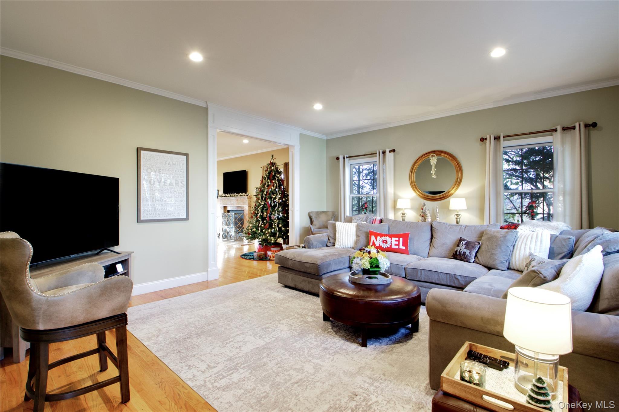 #4 photo, 42 Mora Court, Manhasset , NY 11030