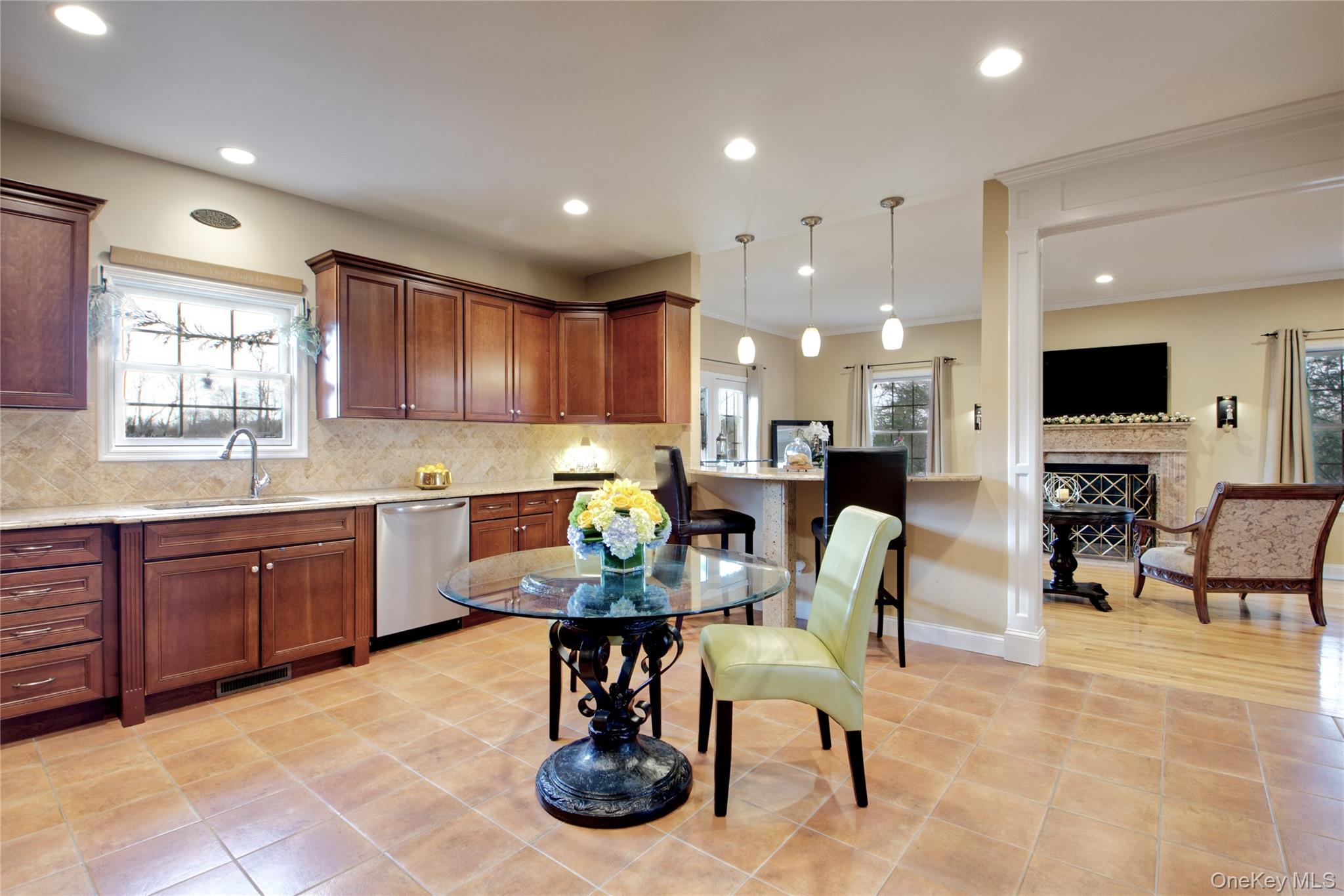 #7 photo, 42 Mora Court, Manhasset , NY 11030