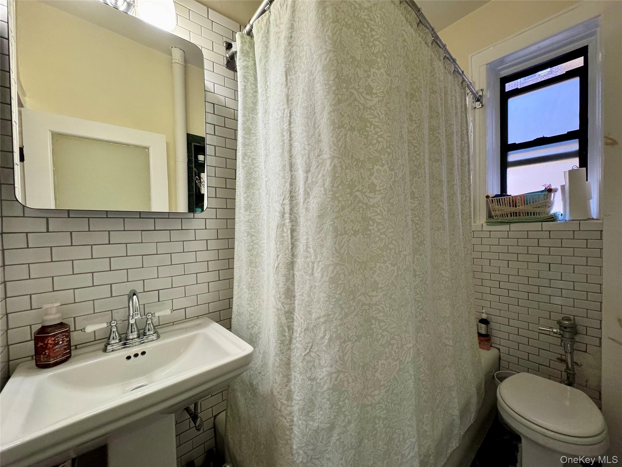 #14 photo, 83-64 Talbot Street, קווינס Kew Gardens , NY 11415