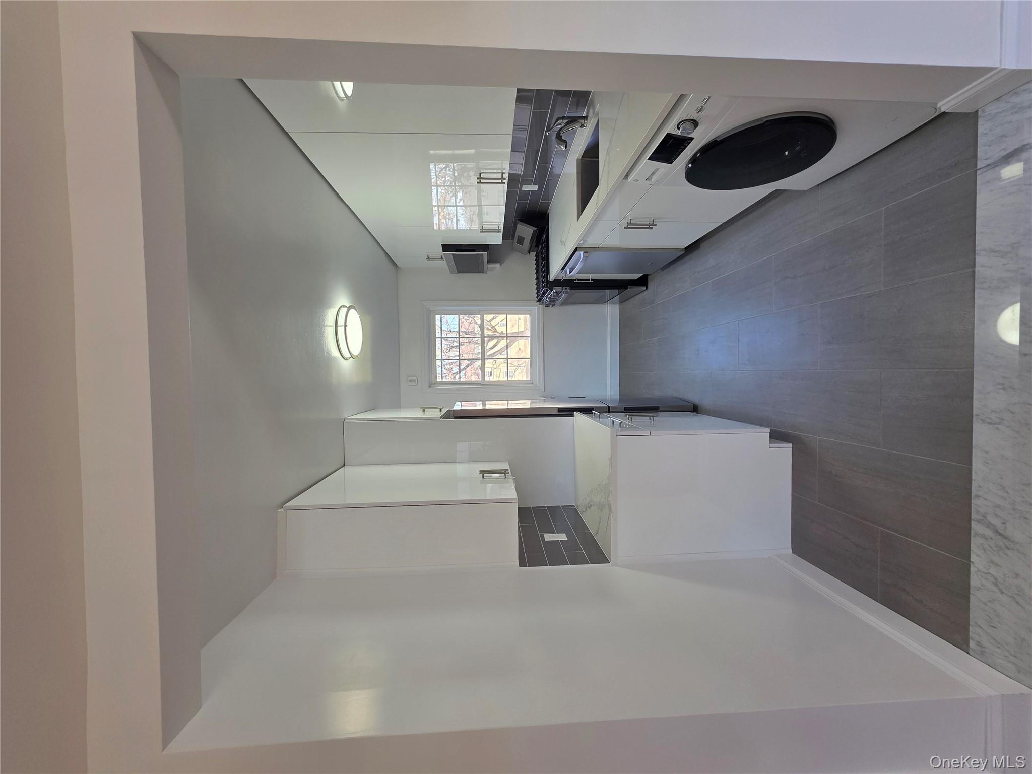 #4 photo, 223-17 69th Avenue, 뉴욕퀸즈 Oakland Gardens , NY 11364