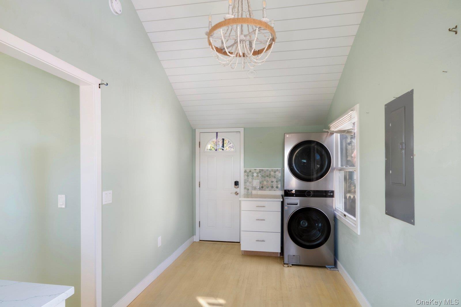 #16 photo, 16 Overbrook Street, سوفولك Riverhead , NY 11901