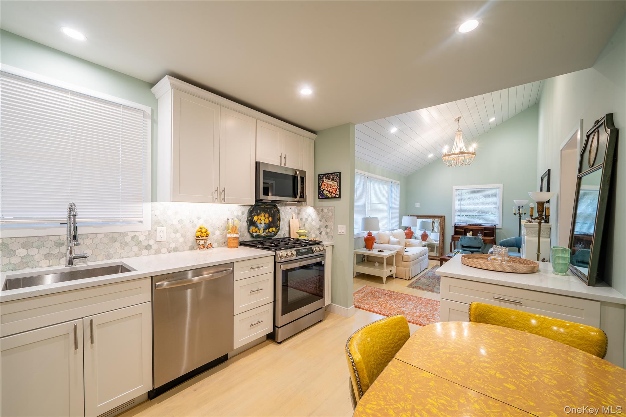 #18 photo, 16 Overbrook Street, سوفولك Riverhead , NY 11901