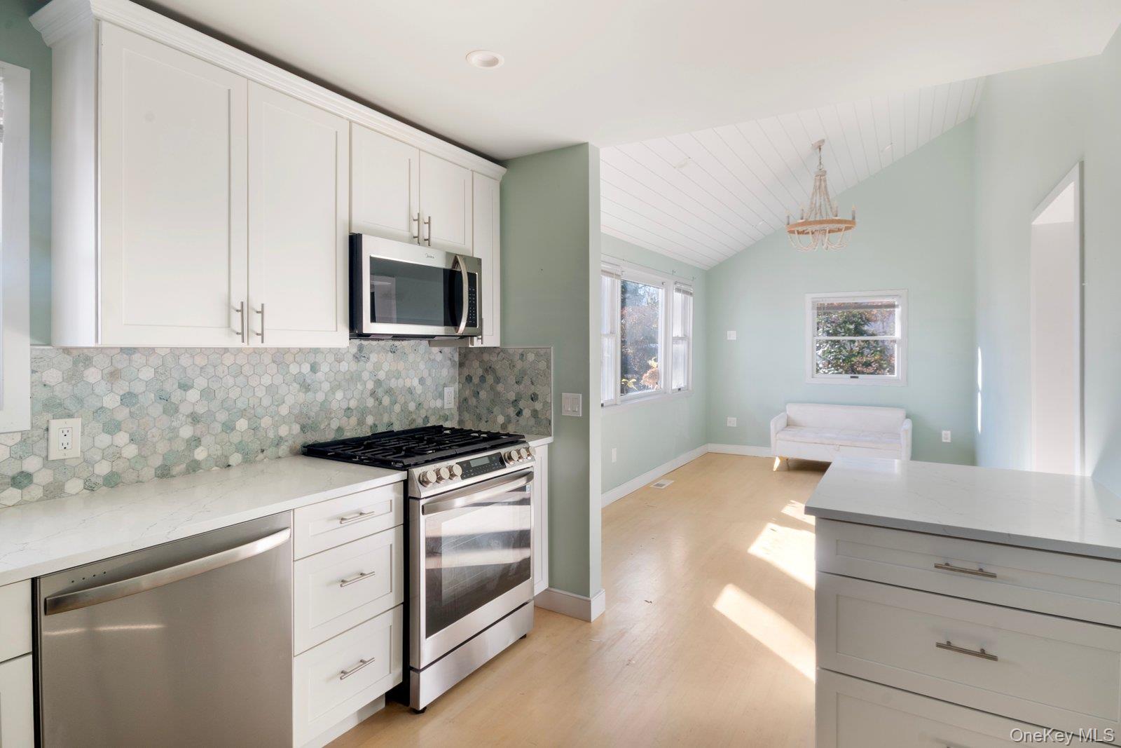 #19 photo, 16 Overbrook Street, سوفولك Riverhead , NY 11901