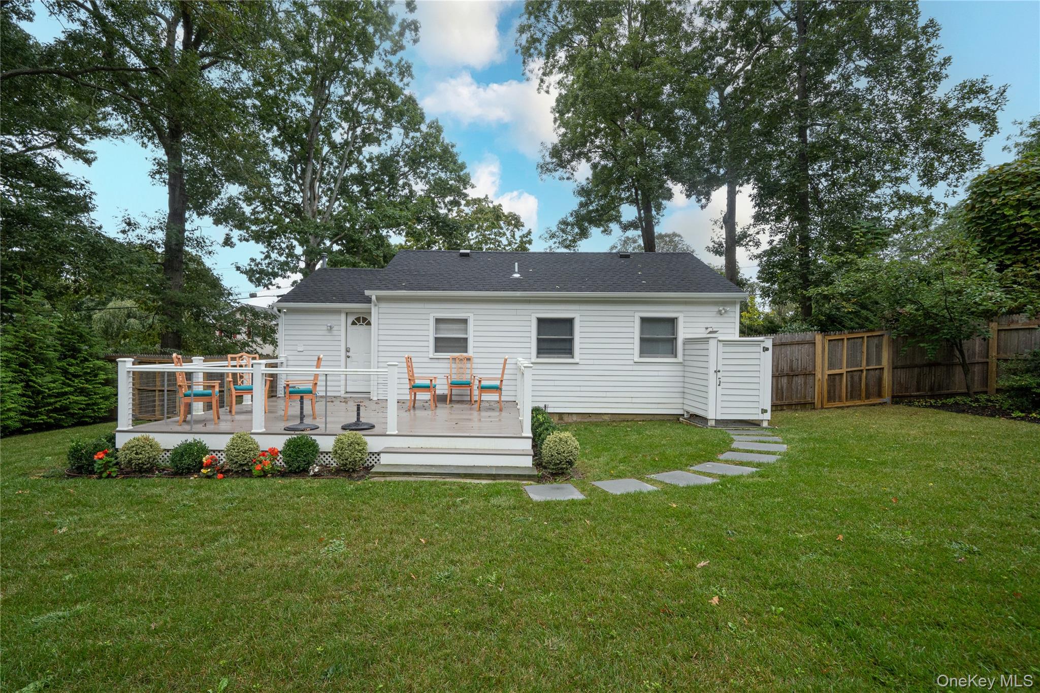 #7 photo, 16 Overbrook Street, سوفولك Riverhead , NY 11901