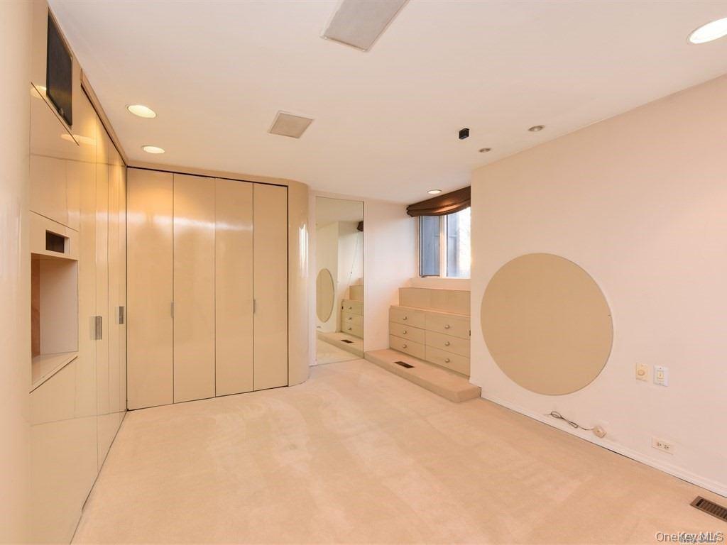 #12 photo, 130 S Middle Neck Road, Great Neck , NY 11021