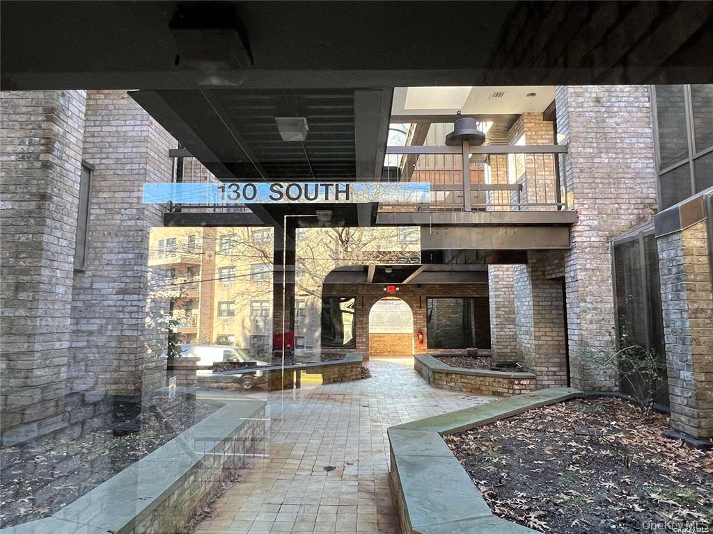 #2 photo, 130 S Middle Neck Road, Great Neck , NY 11021