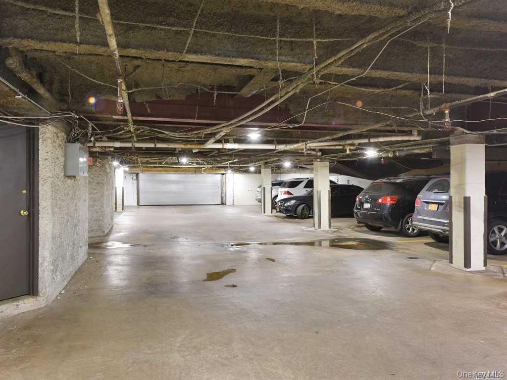 #20 photo, 130 S Middle Neck Road, Great Neck , NY 11021