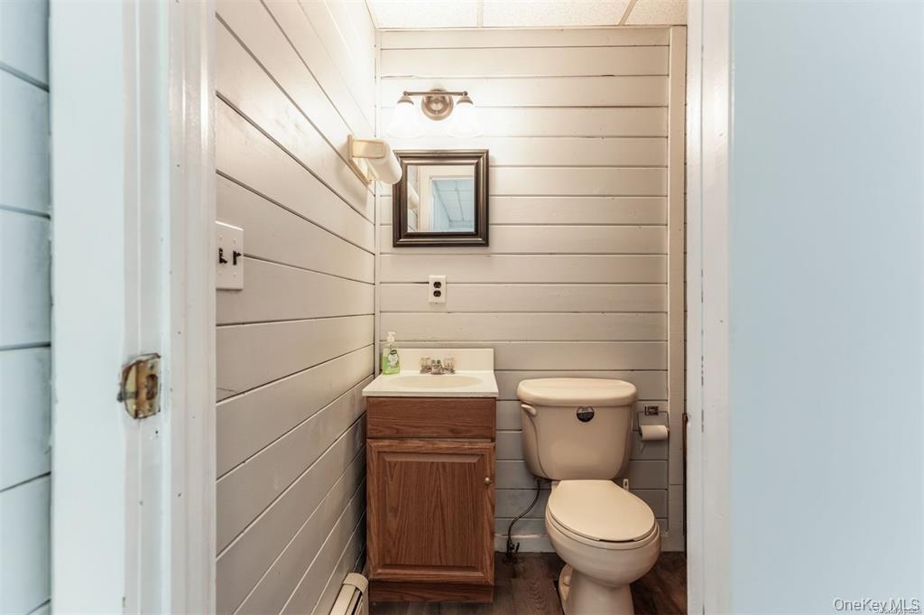 #3 photo, 377 Main Street, सफ़ोक काउंटी Center Moriches , NY 11934